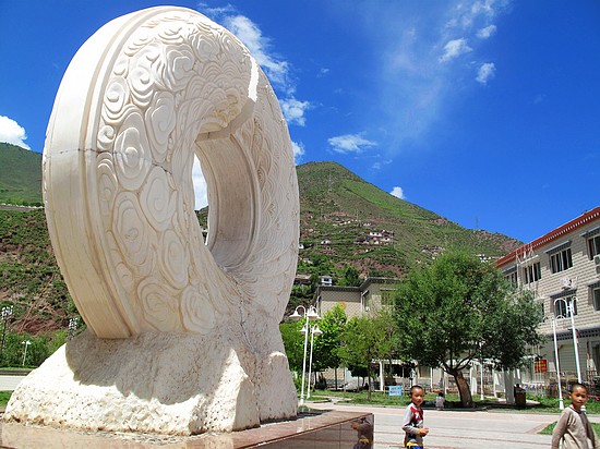 瀾滄江源頭天津廣場(組圖)