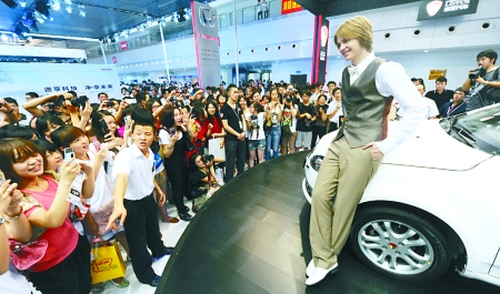 重慶車展首日:平均不到兩分鐘5輛轎車被買走