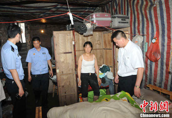 重慶大足警方搗毀一批涉黃窩點 抓獲17人(圖)