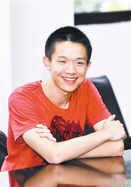 重慶高考文理科第一名張毅、馮寒野談學習秘籍