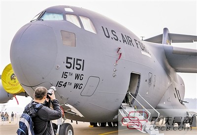 珠海航展昨日開(kāi)幕 重慶造直升機(jī)首日賣出了8架