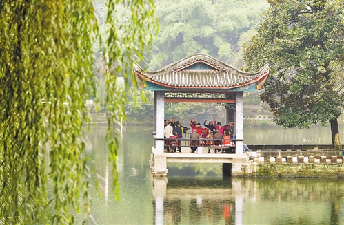 重慶大學民主湖治污工程完工