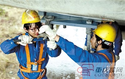 渝萬高鐵第一吊成功 2016年通車萬州1小時到重慶主城