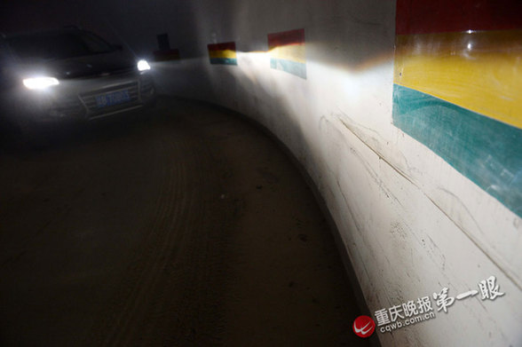 紅綠燈、地窖、迷宮 主城奇葩車庫折磨你的有幾個