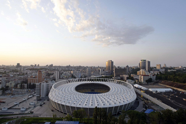 鳥瞰基輔奧林匹克體育場：2012歐洲杯決戰球場