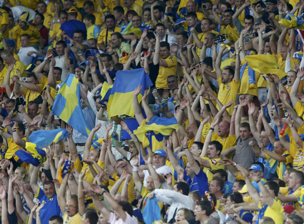 歐洲杯：伊布破僵局舍瓦連扳兩球 烏克蘭2:1逆轉瑞典