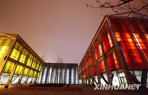 上海世博會“城市最佳實踐區”竣工亮燈