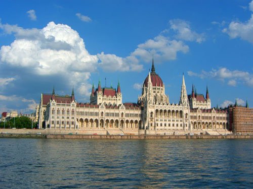 施特勞斯巴黎世博會演奏藍色多瑙河揚名世界