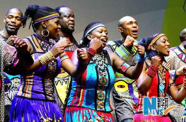 世博大舞臺(tái)：非洲歌舞添彩世博舞臺(tái)(組圖)
