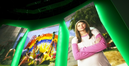 美國(guó)館影片《花園》里的小女孩現(xiàn)身美國(guó)館