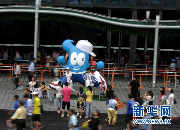 上海世博園累計參觀人數突破2600萬