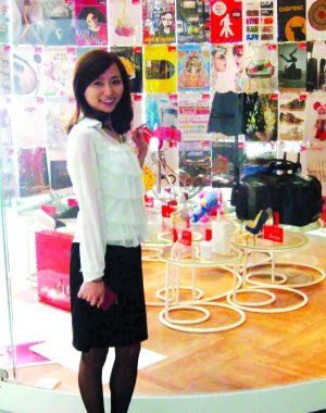 江西姑娘拒絕25萬年薪工作 為擔當世博翻譯(圖)