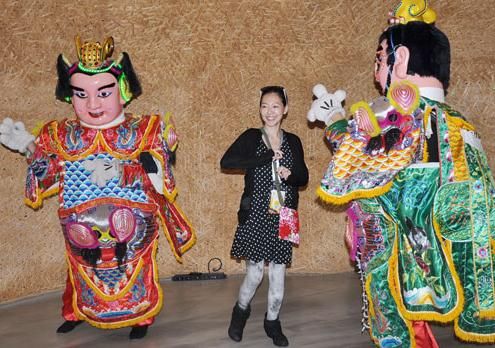 小S帶全家逛上海世博會 臺灣館大跳臺客舞(圖)