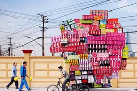 老外鏡頭下的上海“板車犀利哥”