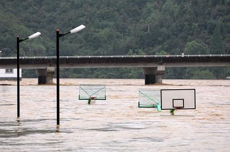 浙江開化：持續(xù)強(qiáng)降雨引發(fā)洪澇災(zāi)害