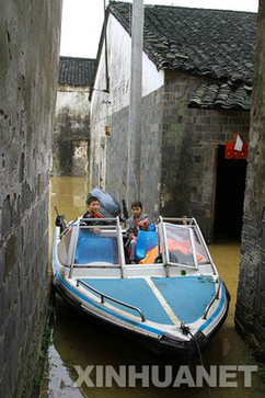 江西樂平遭暴雨襲擊 150名被困村民安全轉(zhuǎn)移