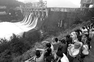 專家稱新安江水庫(kù)泄洪對(duì)下游影響有限