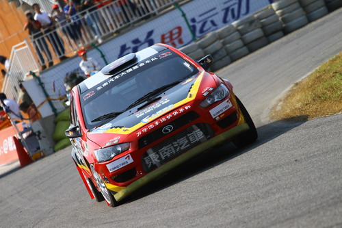 東南汽車大?；疖囮?duì)2012年CRC懷柔再問鼎