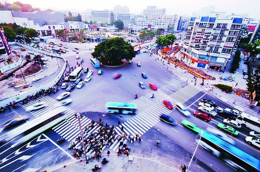 福州10年“織”出快捷交通網