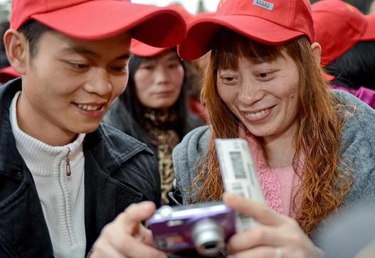 福州外來工包機返鄉(xiāng)