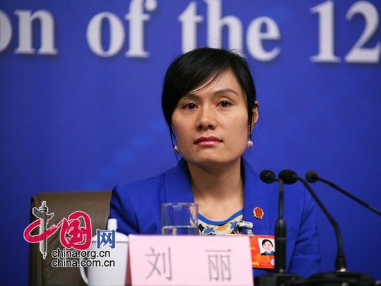 “洗腳妹”代表:長期分居致大量農民工結成臨時夫妻