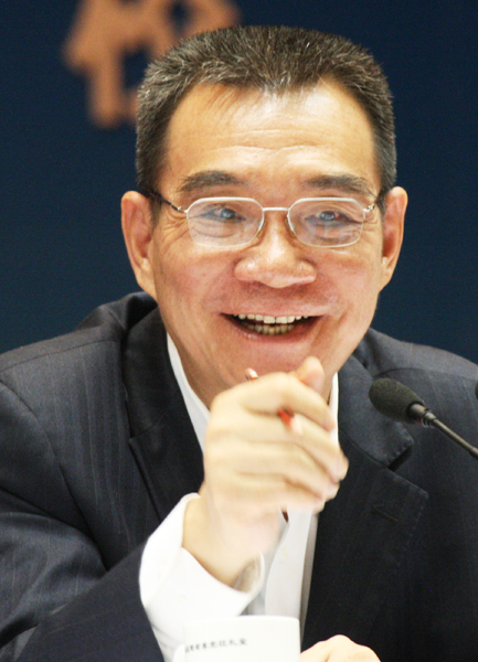 林毅夫:中國應(yīng)及時扼制房產(chǎn)泡沫