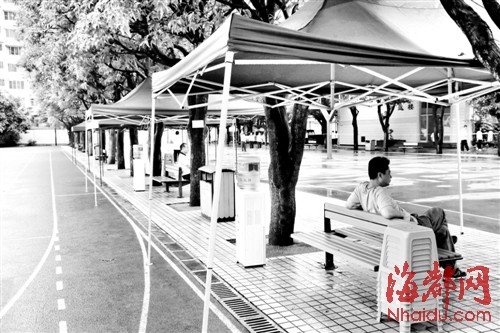 福建今年高考“安檢”“史上最嚴(yán)” 測口袋測耳朵