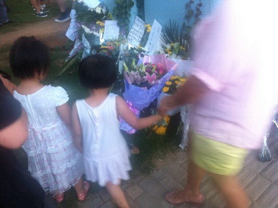 廈門市民前往事發地自發哀悼 8學生仍失蹤