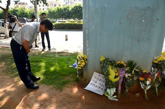 廈門市民前往事發地自發哀悼 8學生仍失蹤