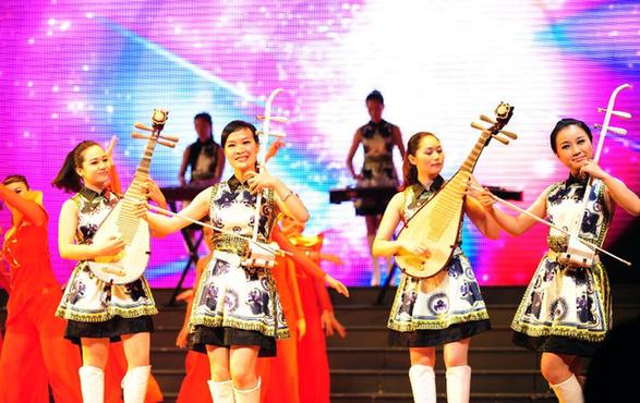 閩臺對渡文化節開幕 兩岸青年歡歌慶端午