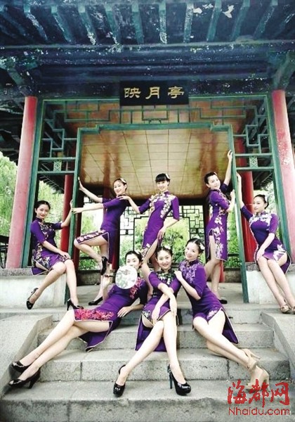 青春的瘋狂：福州大學(xué)拍最復(fù)古畢業(yè)照