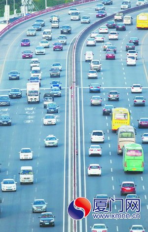 廈門將邁入百萬汽車時代 未來可通過微信平臺繳費等