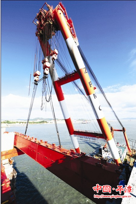 海峽大橋復(fù)橋建設(shè)進(jìn)入新節(jié)點(diǎn)