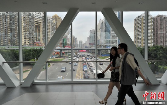 廈門首座帶空調人行天橋啟用 斥資1500萬元