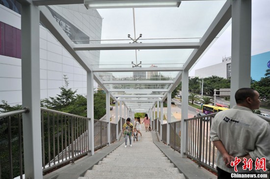廈門首座帶空調人行天橋啟用 斥資1500萬元