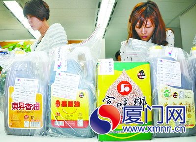 40噸大統(tǒng)“黑心油”流入廈門口岸 已下架近萬瓶