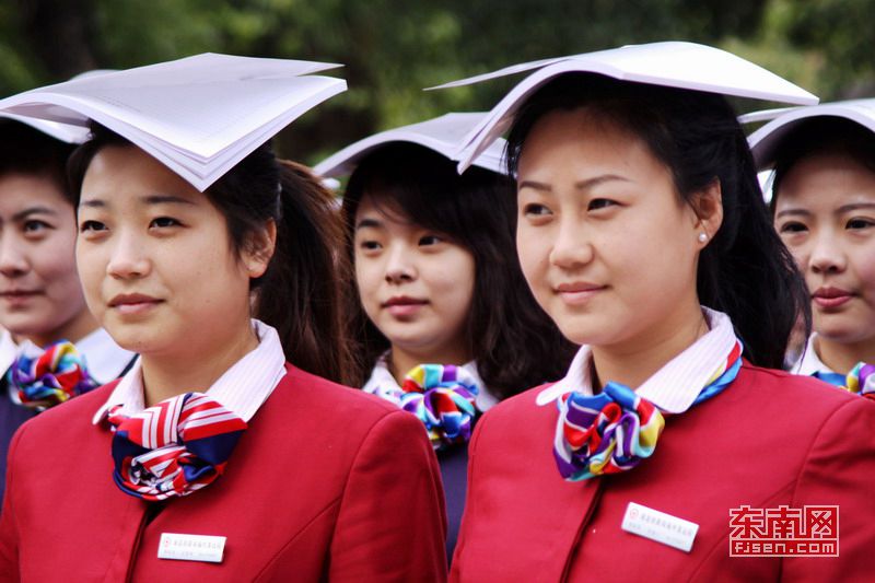 廈深鐵路即將開通 美麗“動姐”練兵忙（組圖）