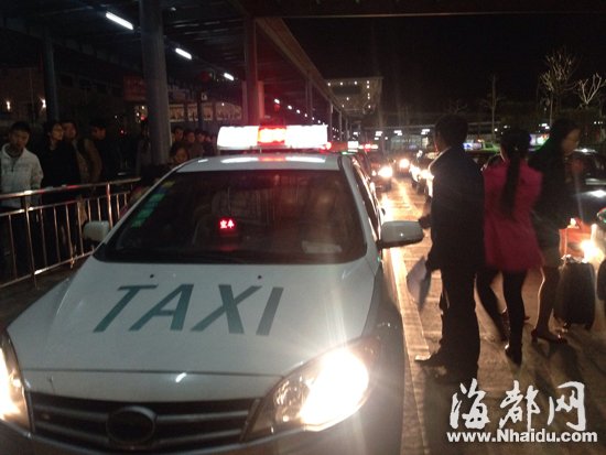 福州火車站“運管叔叔”:絕不滯留一名旅客