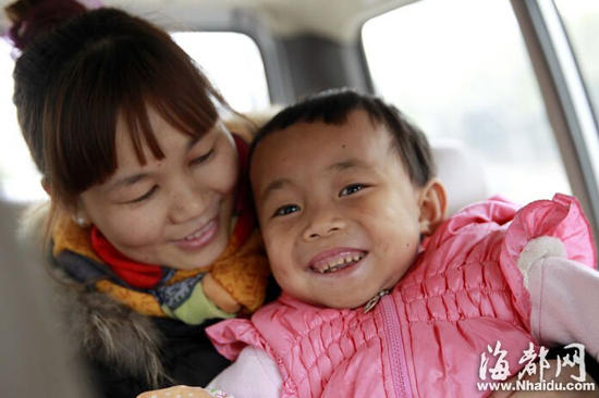 福州9歲女童身高僅80厘米 多方助力圓其上學夢