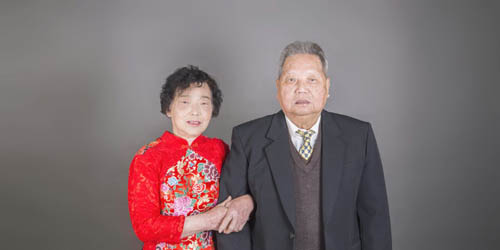 福州8旬老夫妻慶祝“鉆石婚” 結(jié)婚60年未紅過臉