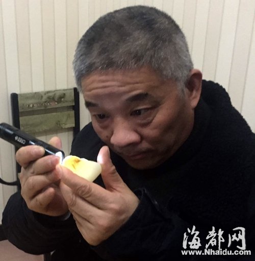 花5000元買的和田玉 竟是不過(guò)百元的石英巖