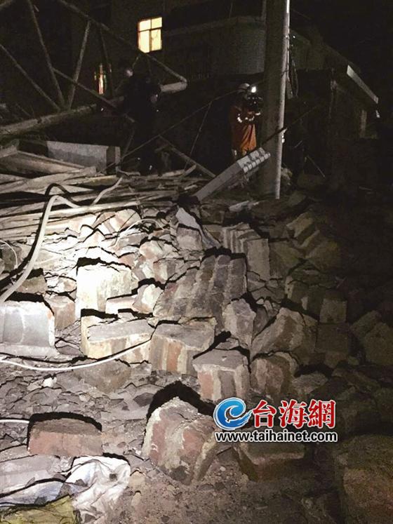 龍巖豬圈爆炸周邊民房玻璃被震碎 一家三口遇難