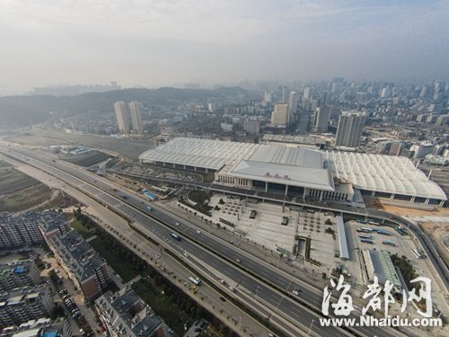 指示牌不完善 驅車往福州火車站北廣場仍有不便