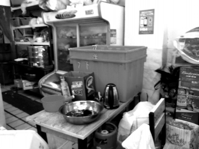 福州城區大面積停水來襲 居民用洗衣機、魚缸蓄水