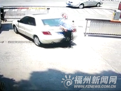 倒車失誤撞死老公妻子涉犯罪 女司機(jī)再次引熱議