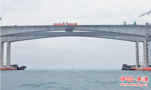 海峽大橋復(fù)橋主橋合龍