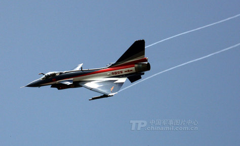 珠海航展精彩瞬間：殲10戰機上演“空中芭蕾”