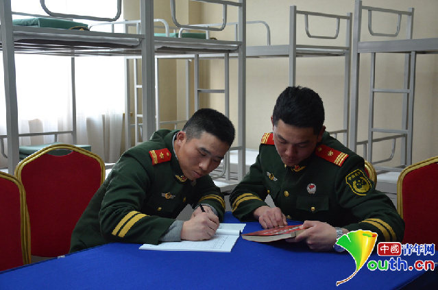 探訪“兩會(huì)”住地：武警安保全面啟動(dòng)