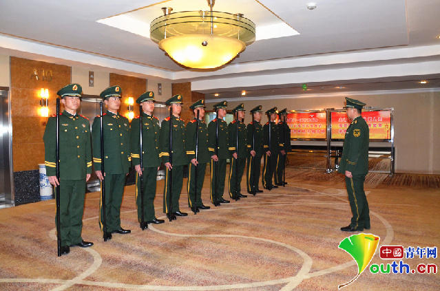 探訪“兩會(huì)”住地：武警安保全面啟動(dòng)