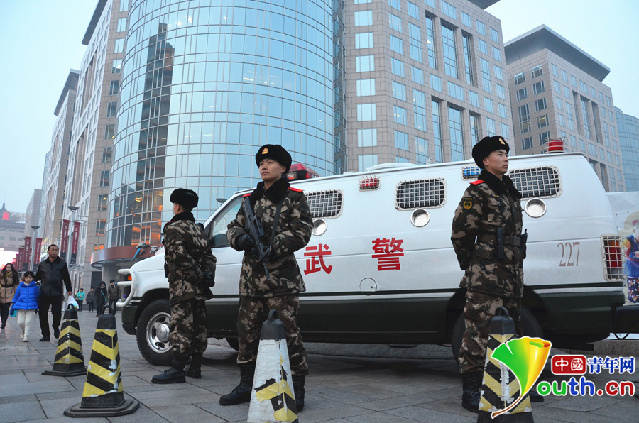 探訪“兩會(huì)”住地：武警安保全面啟動(dòng)